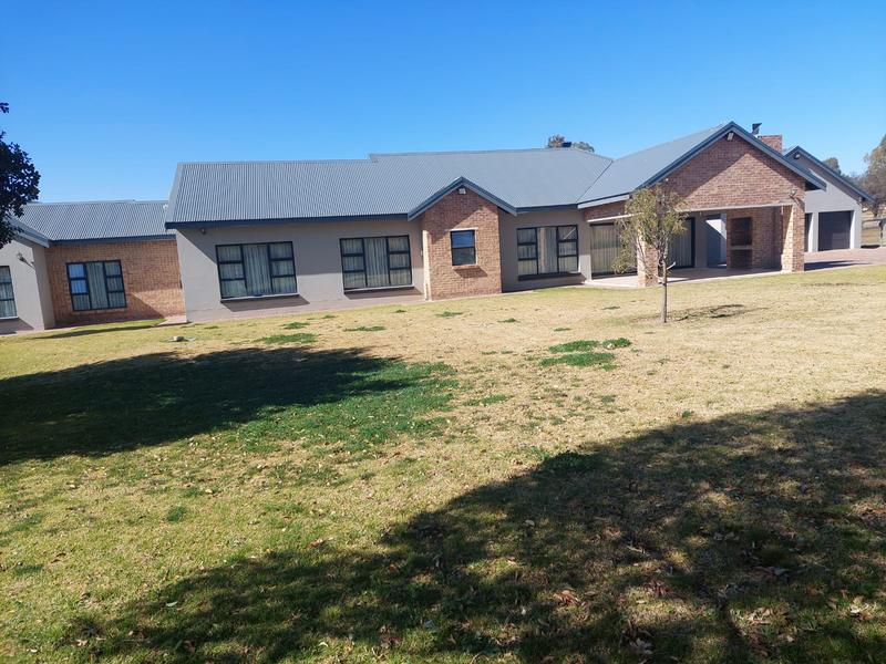 5 Bedroom Property for Sale in Randfontein Gauteng
