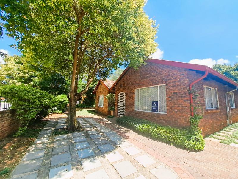 3 Bedroom Property for Sale in Heuweloord Gauteng