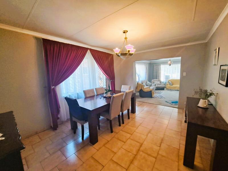 3 Bedroom Property for Sale in Heuweloord Gauteng