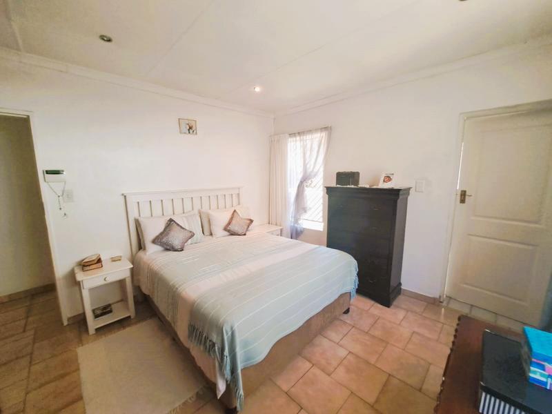 3 Bedroom Property for Sale in Heuweloord Gauteng