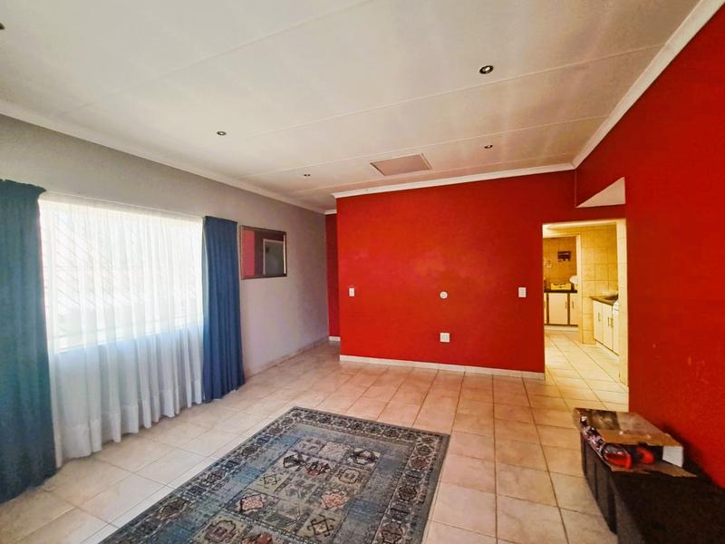 3 Bedroom Property for Sale in Heuweloord Gauteng