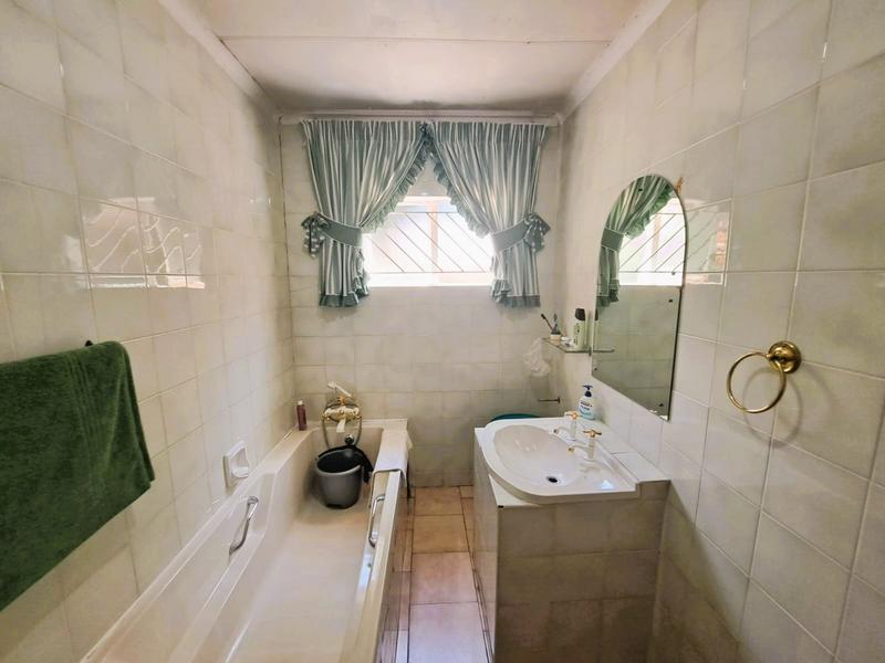 3 Bedroom Property for Sale in Heuweloord Gauteng