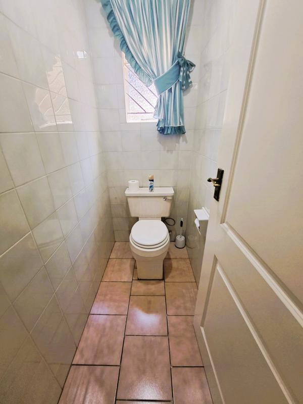 3 Bedroom Property for Sale in Heuweloord Gauteng