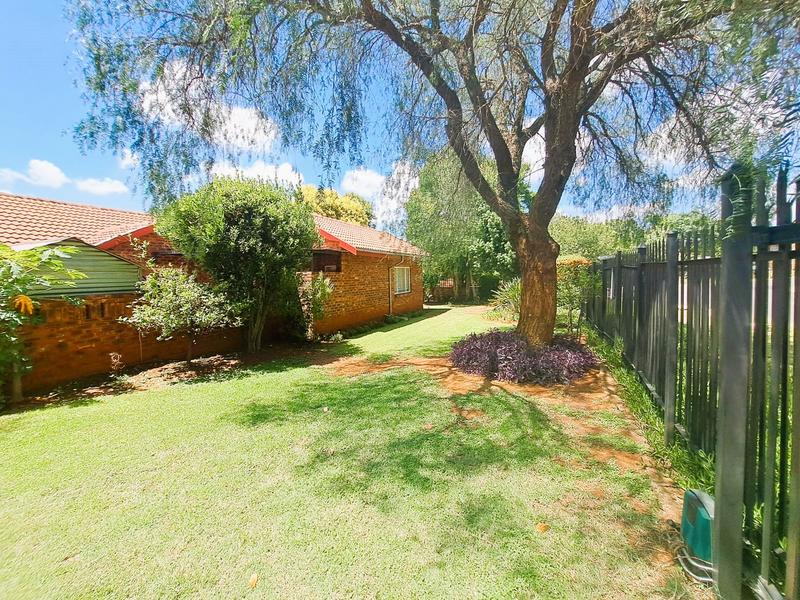 3 Bedroom Property for Sale in Heuweloord Gauteng