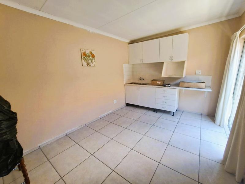3 Bedroom Property for Sale in Heuweloord Gauteng