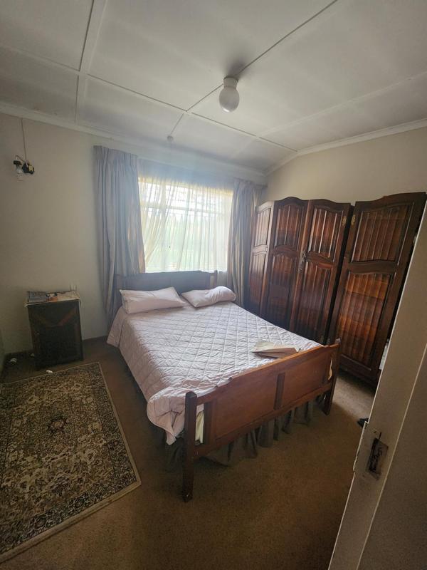 7 Bedroom Property for Sale in Laudium Gauteng