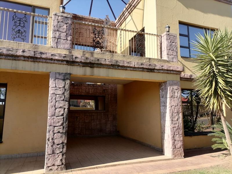 6 Bedroom Property for Sale in Lenasia South Gauteng