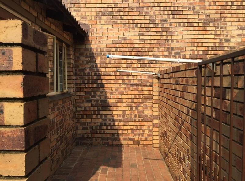 To Let 2 Bedroom Property for Rent in Fourways Gauteng