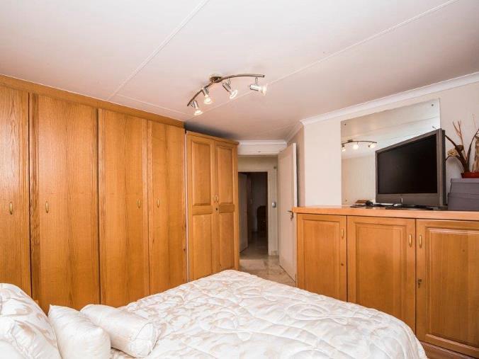 5 Bedroom Property for Sale in Bassonia Gauteng