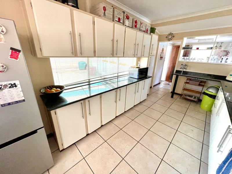 4 Bedroom Property for Sale in Noordheuwel Gauteng