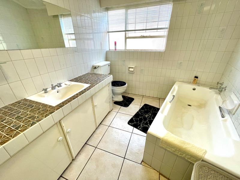 4 Bedroom Property for Sale in Noordheuwel Gauteng