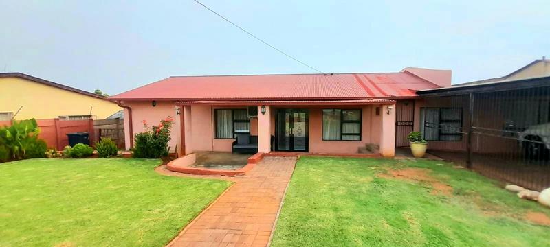 4 Bedroom Property for Sale in Danville Gauteng