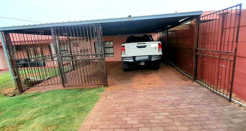 4 Bedroom Property for Sale in Danville Gauteng