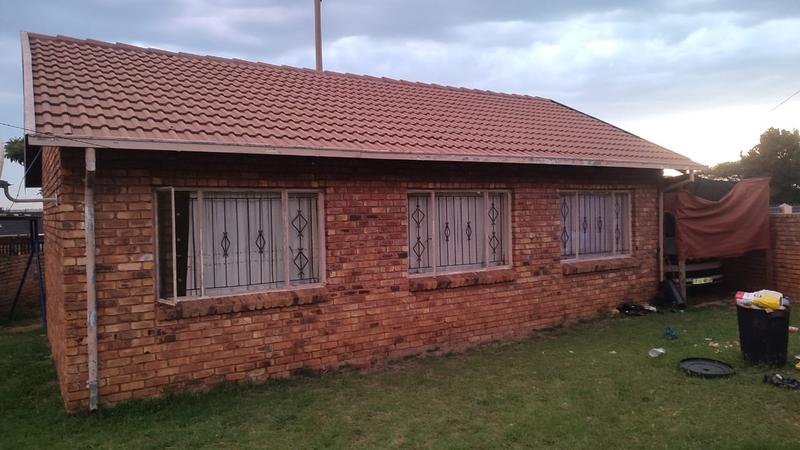 3 Bedroom Property for Sale in Refilwe Gauteng