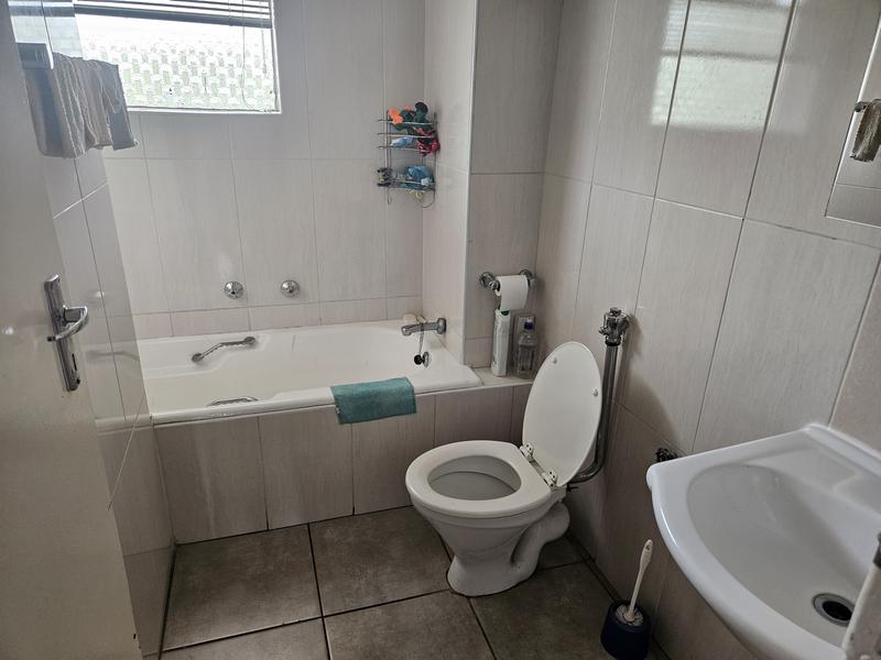 To Let 3 Bedroom Property for Rent in Randpark Gauteng