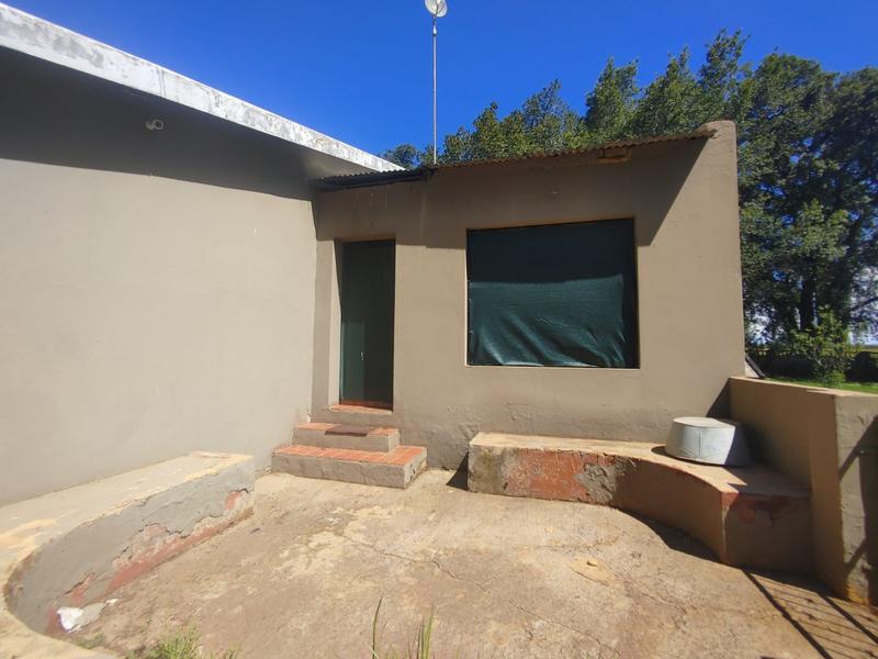 8 Bedroom Property for Sale in Nelsonia Gauteng