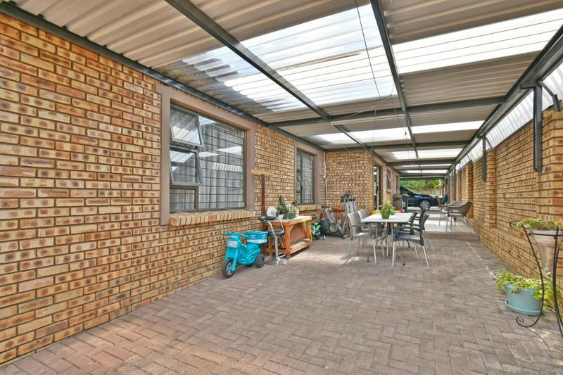 3 Bedroom Property for Sale in New Redruth Gauteng