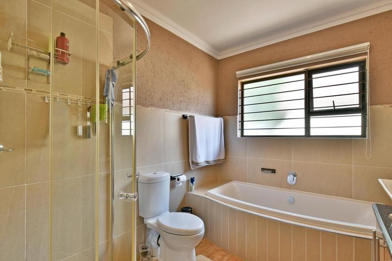 3 Bedroom Property for Sale in New Redruth Gauteng