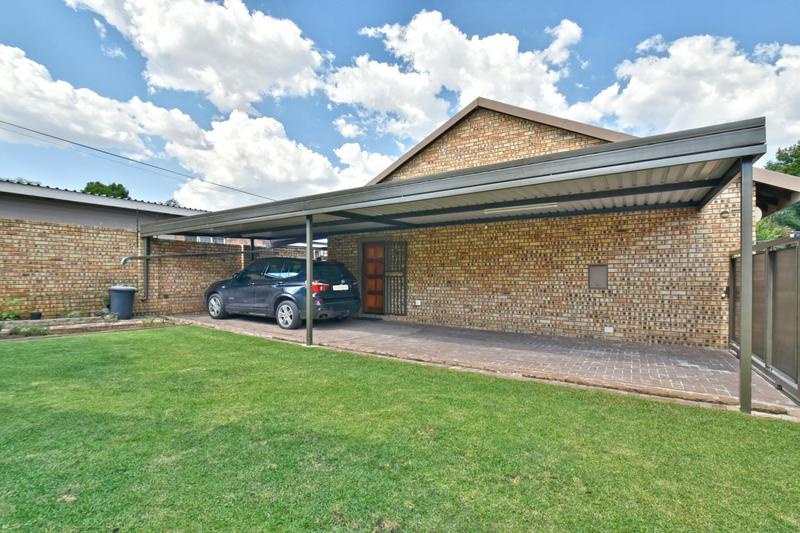 3 Bedroom Property for Sale in New Redruth Gauteng