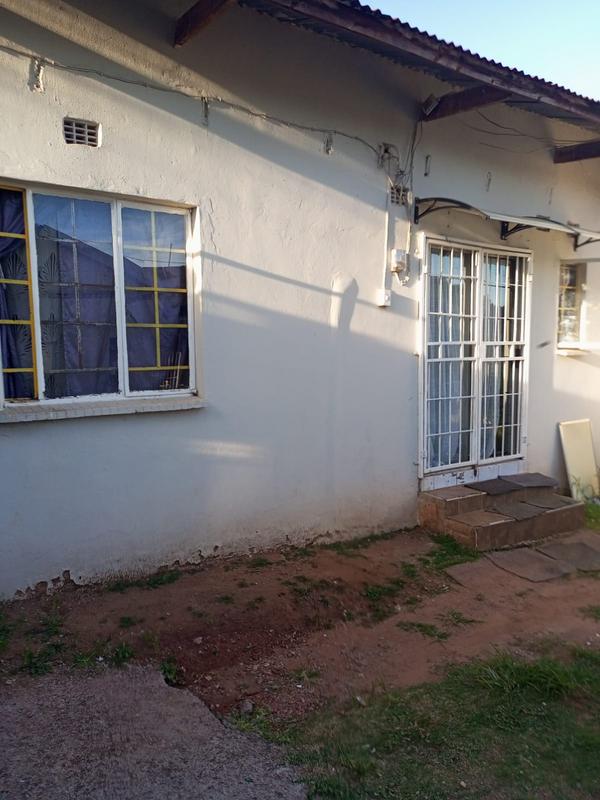 To Let 1 Bedroom Property for Rent in Malvern East Gauteng