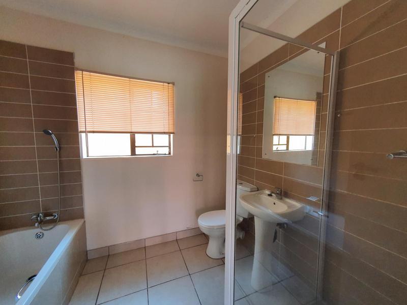 2 Bedroom Property for Sale in Mooikloof Ridge Gauteng