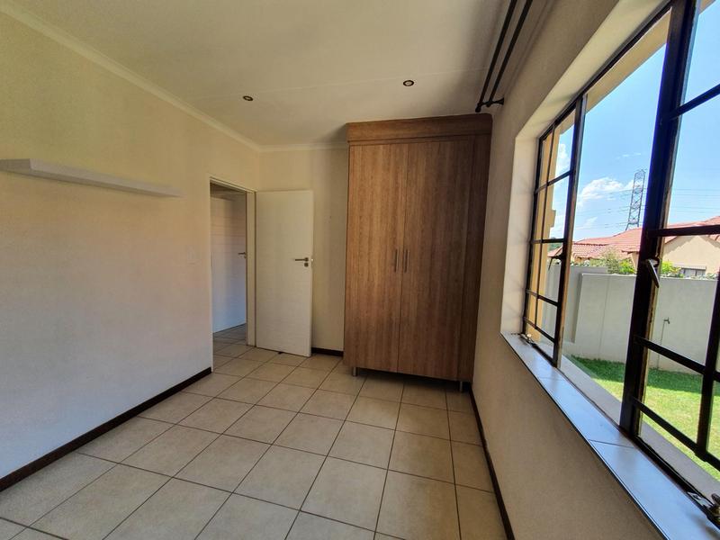 2 Bedroom Property for Sale in Mooikloof Ridge Gauteng