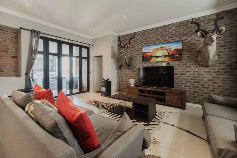 3 Bedroom Property for Sale in Copperleaf Estate Gauteng