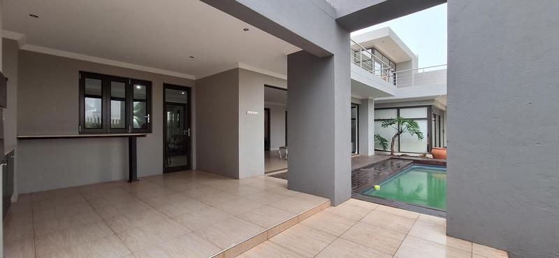 5 Bedroom Property for Sale in Midfield Estate Gauteng