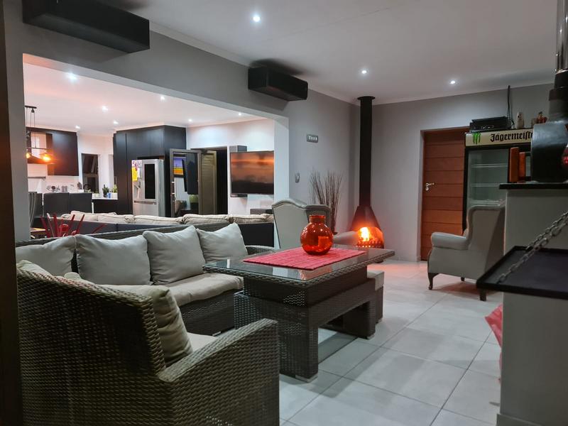 3 Bedroom Property for Sale in Kookrus Gauteng