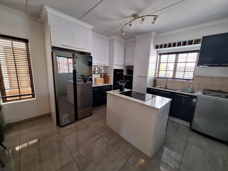 2 Bedroom Property for Sale in Montana Gauteng