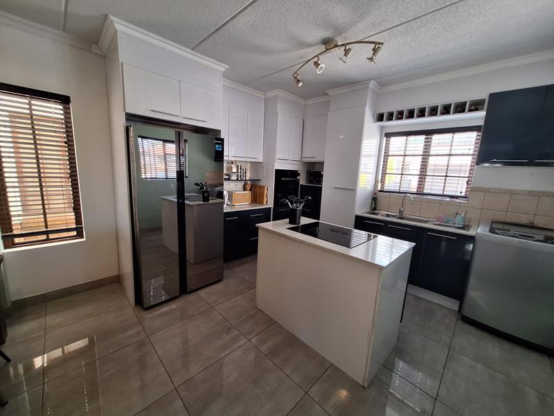 2 Bedroom Property for Sale in Montana Gauteng