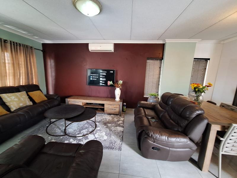 2 Bedroom Property for Sale in Montana Gauteng