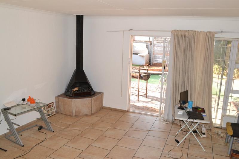 4 Bedroom Property for Sale in Witpoortjie Gauteng