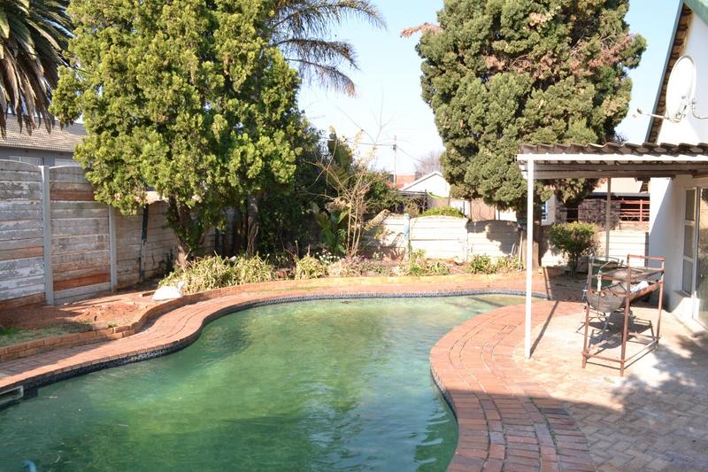 4 Bedroom Property for Sale in Witpoortjie Gauteng