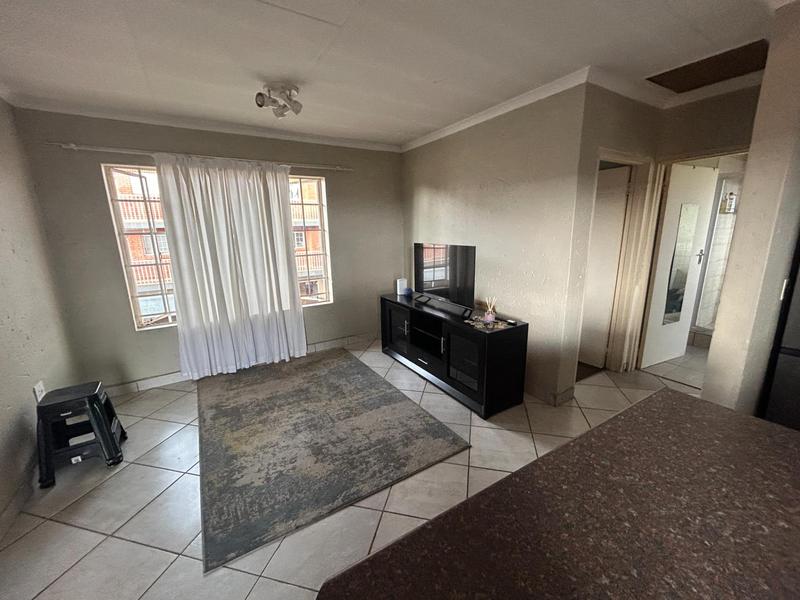 1 Bedroom Property for Sale in The Reeds Gauteng