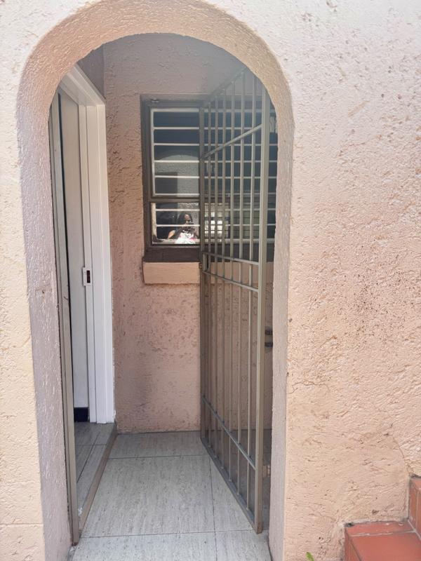 2 Bedroom Property for Sale in Buccleuch Gauteng