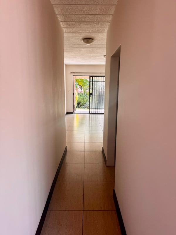 2 Bedroom Property for Sale in Buccleuch Gauteng