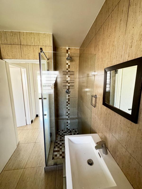2 Bedroom Property for Sale in Buccleuch Gauteng