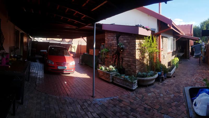 5 Bedroom Property for Sale in Suiderberg Gauteng