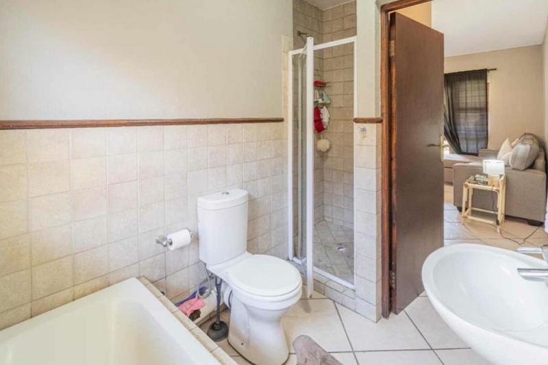 2 Bedroom Property for Sale in Honeydew Ridge Gauteng