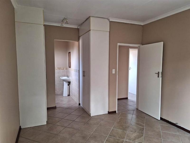 3 Bedroom Property for Sale in Carlswald Gauteng