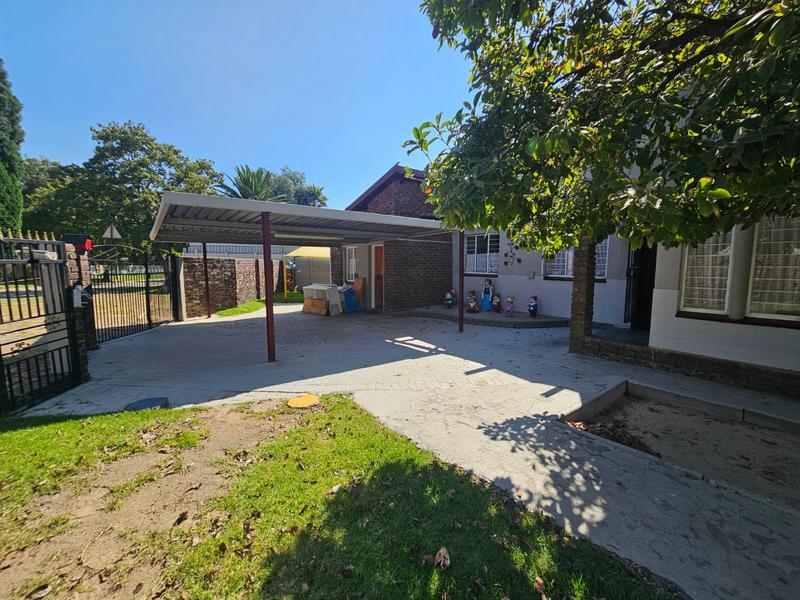 3 Bedroom Property for Sale in Glen Marais Gauteng