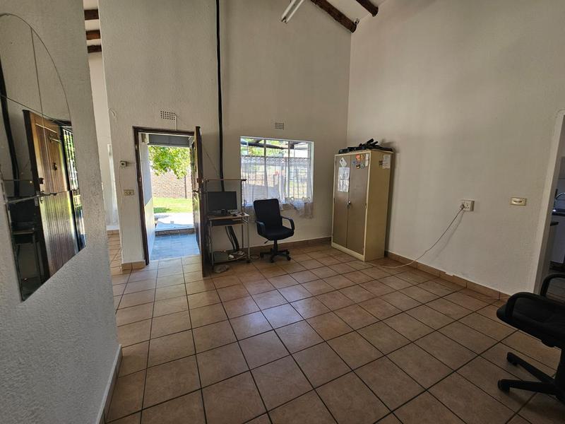 3 Bedroom Property for Sale in Glen Marais Gauteng