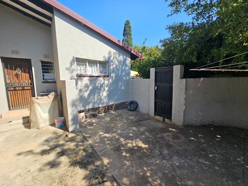 3 Bedroom Property for Sale in Glen Marais Gauteng