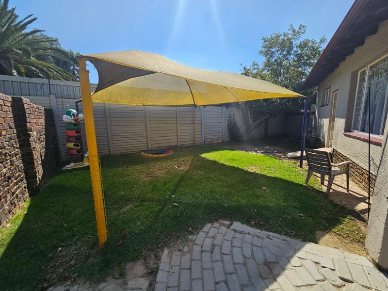 3 Bedroom Property for Sale in Glen Marais Gauteng