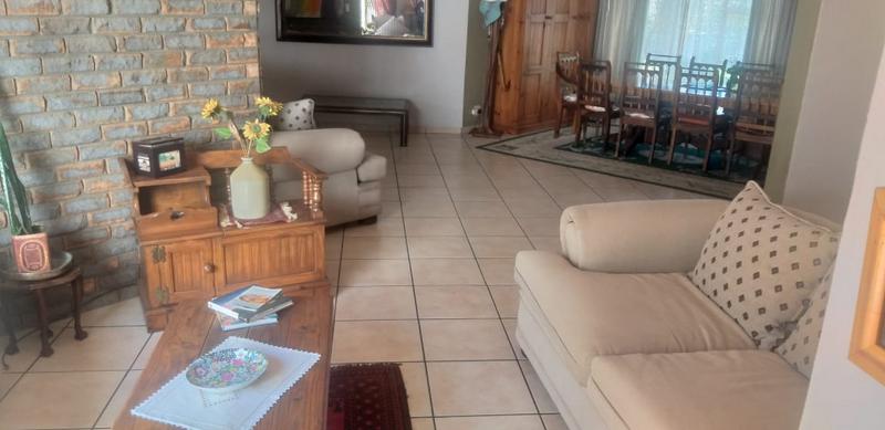 4 Bedroom Property for Sale in Overkruin Gauteng
