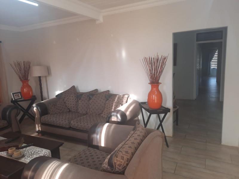 4 Bedroom Property for Sale in Elarduspark Gauteng