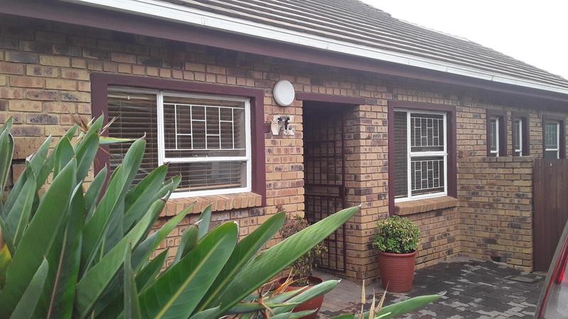 3 Bedroom Property for Sale in Amberfield Crest Estate Gauteng