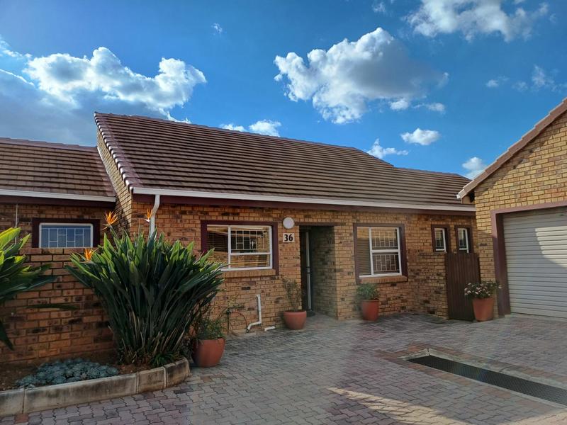 3 Bedroom Property for Sale in Amberfield Crest Estate Gauteng