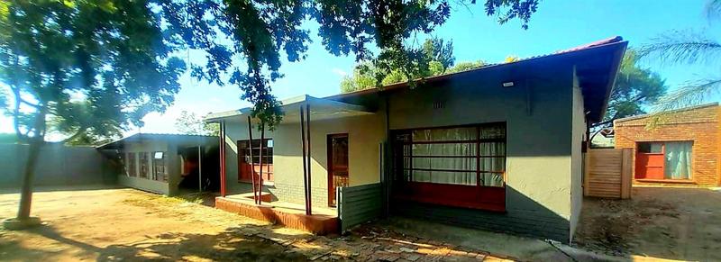 8 Bedroom Property for Sale in Claremont Gauteng